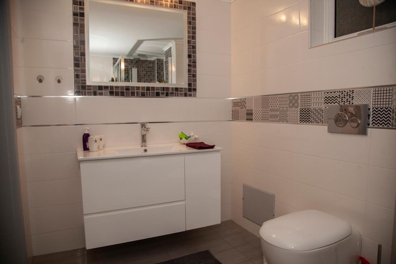 Meraki Beautiful Apartment Near The Sea Gazi Exterior photo